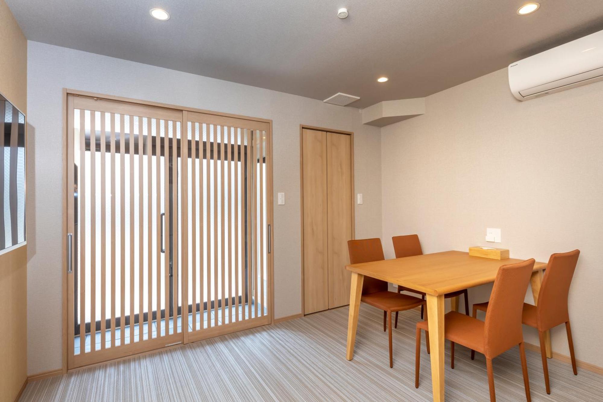 Kyoto Takatsuji Rose Heights Hotel Екстериор снимка