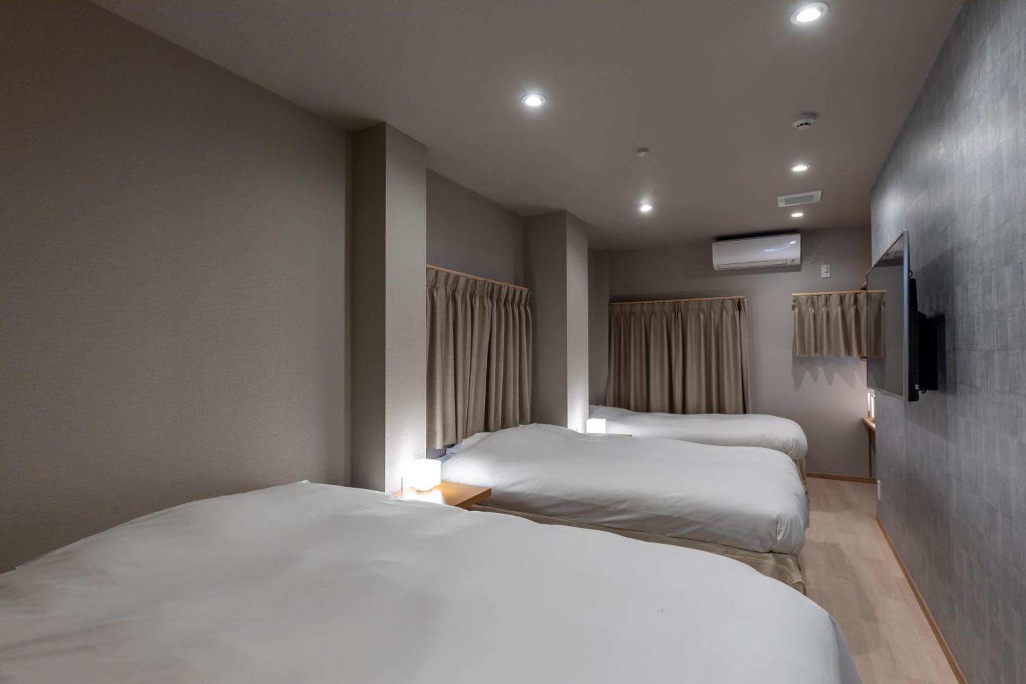 Kyoto Takatsuji Rose Heights Hotel Екстериор снимка