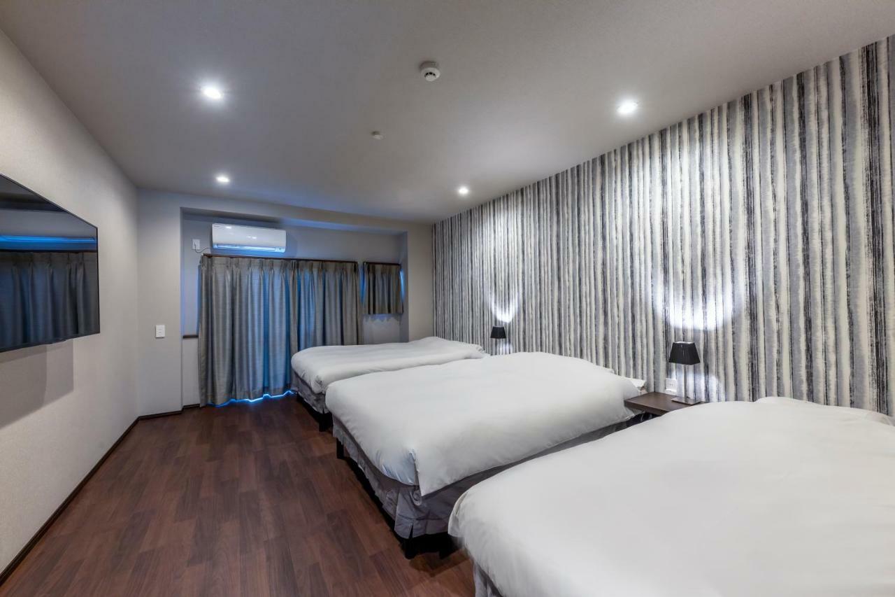 Kyoto Takatsuji Rose Heights Hotel Екстериор снимка